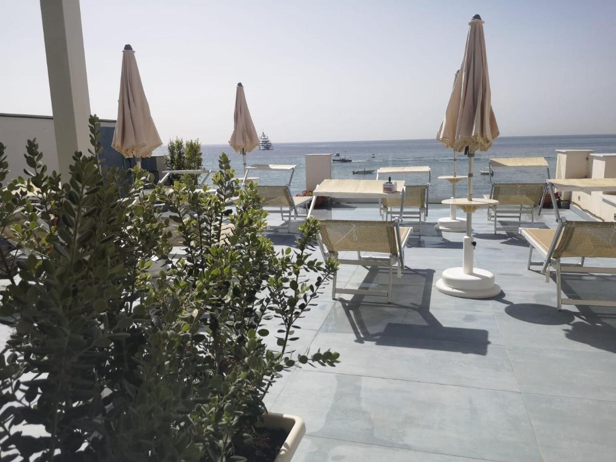 Tulla'S Hotel Giardini-Naxos Kültér fotó